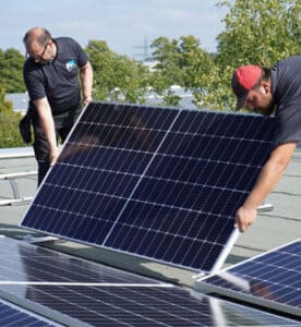 Aufbau Solar-Anlage - Photovoltaik